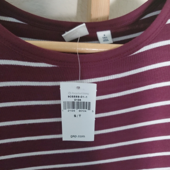 Brand New w/ Tags Gap t-shirt dress - Picture 2 of 2